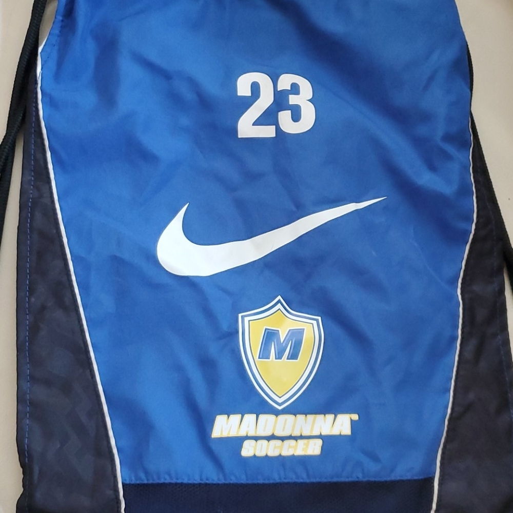 Madonna Soccer Nike backpack - Picture 2 of 5